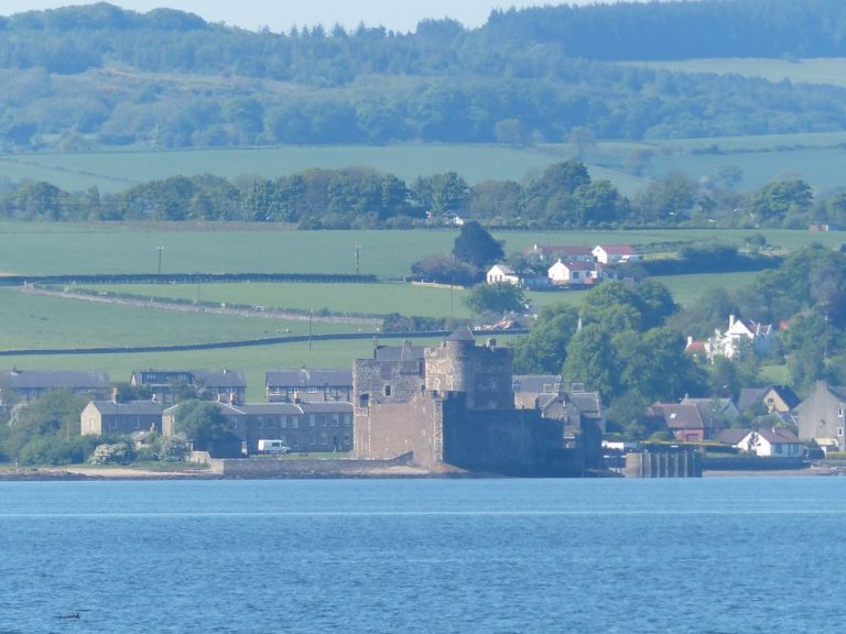 Limekilns to Inverkeithing on the Fife Coastal Path Sandcastle